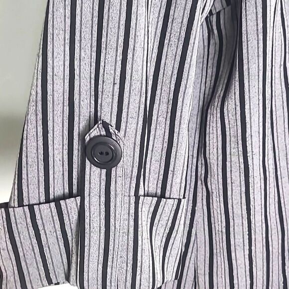 Gloria Lance Vintage Buttondown Blouse,Gray, Black & Metallic Stripe, Size 2X - Picture 5 of 9